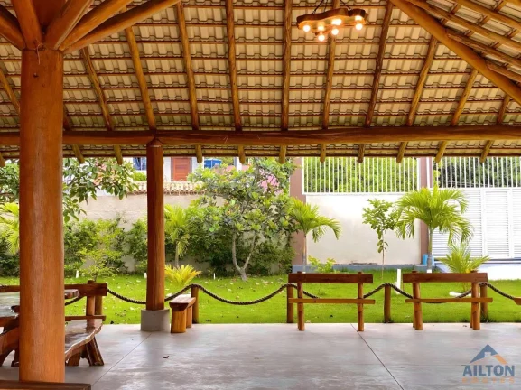 Imagem Casa Duplex com 04 Quartos à Venda de Frente p/ Mar na Praia de Piúma/ES