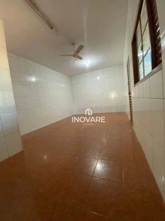 Imagem Casa com 3 dormitórios à venda, 270 m² por R$ 400.000,00 - Alvorada - Araporã/MG