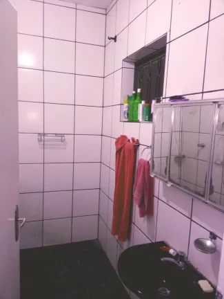 Imagem CASA COM 2 SALÕES COMERCIAIS