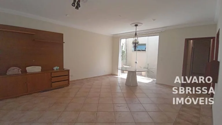 Imagem Excelente Casa térrea -com 3 dormitórios proximó ao centro de Itu