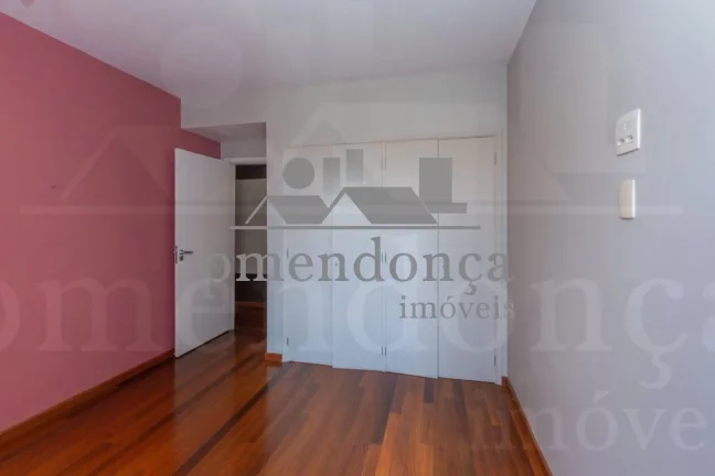 Imagem Apartamento em Perdizes com 198m², 3 quartos ( 1 su­te ) e 1 vaga.