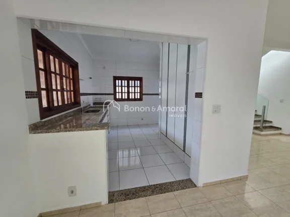 Imagem Esta linda residência une conforto e sofisticação em cada detalhe. São 3 dormitórios, sendo 1 s...