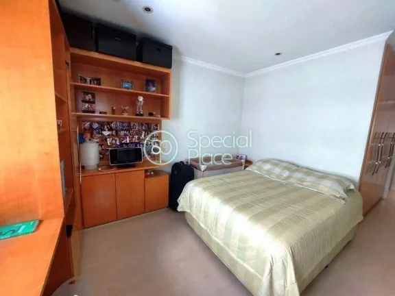 Imagem Apartamento com 180m² em Moema Pássaros. Living integrado à varanda envidraçada, sala de almoço...