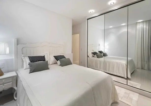 Imagem Apartamento com 3 dormitórios sendo 3 suítes e 1 vaga de garagem em Balneário Camboriú/SC