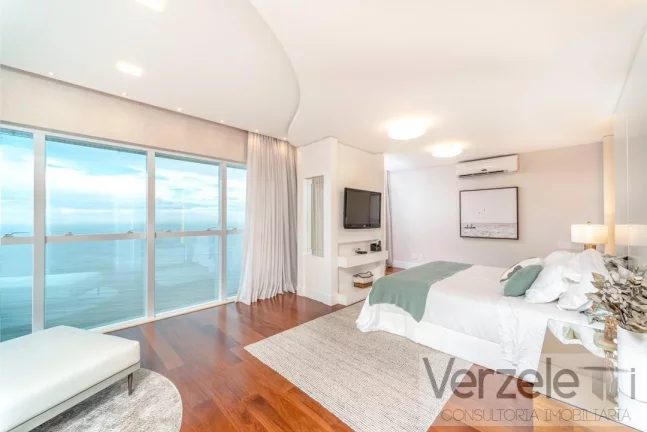 Imagem Cobertura para Venda em Balneário Camboriú / SC no bairro Centro