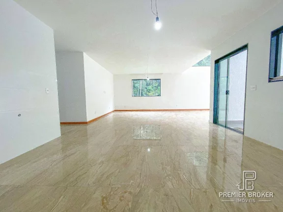 Imagem Casa à venda, 234 m² por R$ 800.000,00 - Albuquerque - Teresópolis/RJ