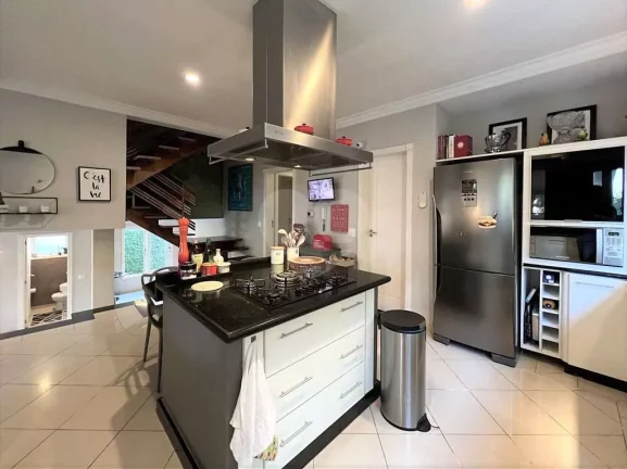 Imagem Casa à venda com 4 quartos, sendo 4 suítes, em Vila Santo Antônio, Cotia - SP