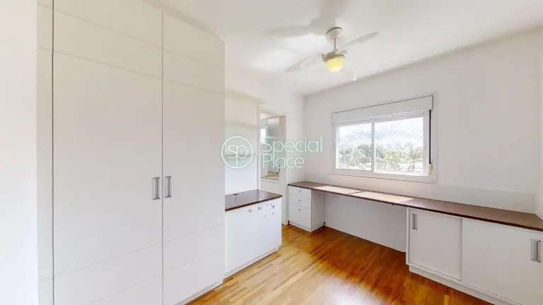 Imagem Apartamento com 220m² na Granja Julieta voltado para a Hípica de Santo Amaro. Amplo living com var...