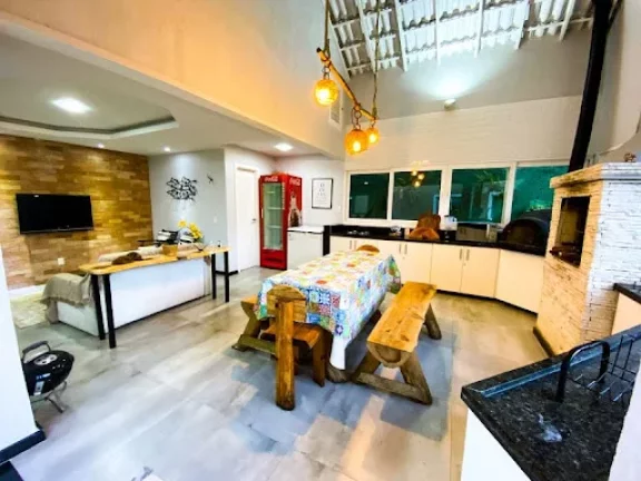 Imagem Casa à venda, 242 m² por R$ 1.800.000,00 - Vargem Grande - Teresópolis/RJ