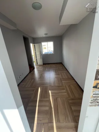 Imagem Casa em Condomínio à venda em Jacareí - Residencial Colônia Real