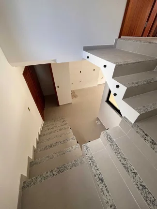 Imagem Casa com 2 dormitórios sendo 2 suítes e 1 vaga de garagem em São José/SC