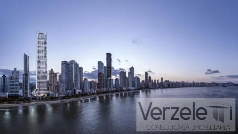 Imagem Apartamento Quadra Mar para Venda em Balneário Camboriú / SC no bairro Centro