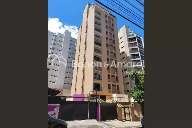 Imagem Lindo apartamento, amplo, silencioso e bem iluminado, com área de 88 m². O imóvel possui sala par...