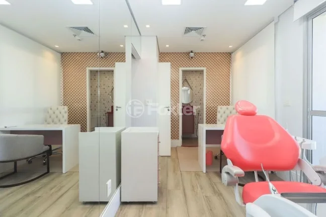 Imagem Conjunto Comercial 42M², 2 Salas, 2 Banheiros, 1 Vaga, Sacada, Copa, Armários Cozinha, Banheiros, Área de Serviço, Split.