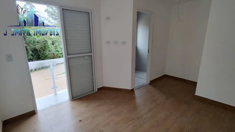 Imagem CASA 2 SUÍTES, 75m², 2 VAGAS, CONDOMÍNIO LAZER COMPLETO. KM 26 DA RAPOSO
