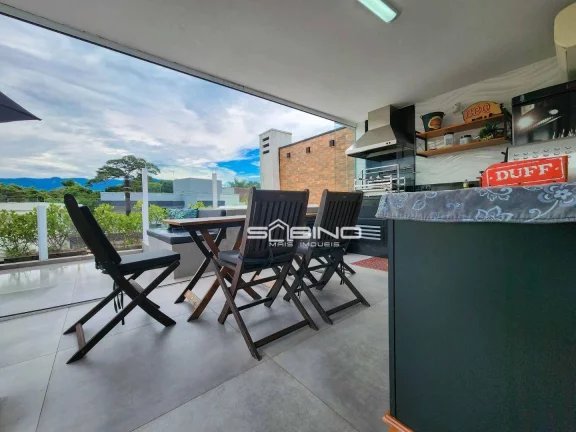 Imagem Belíssima casa de Villagio à venda com 4 Dormitórios sendo 2 suítes 232m² na Riviera de São Lourenço - Bertioga SP