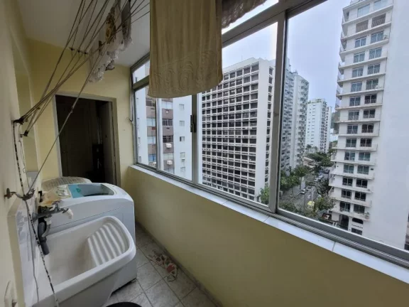 Imagem PITANGUEIRAS – NA QUADRA DA PRAIA COM MARAVILHOSA VISTA MAR, VAGA DE GARAGEM DEMARCADA NO PRÉDIO, 95 M² ÚTEIS, CONDONDOMÍNIO BAIXO.