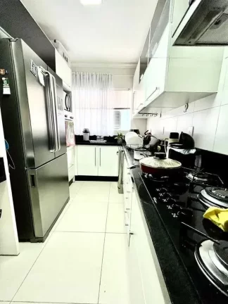 Imagem Apartamento com 3 dormitórios sendo 1 dependencia de empregada e 1 vaga no Centro em Balneário Camb.