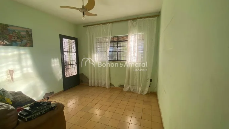 Imagem Sousas o charme de viver (ou investir) em um dos lugares mais desejados de Campinas

Casa de esquina...