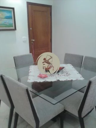 Imagem APARTAMENTO DE FRENTE COM VISTA LIVRE, REPLETO DE ARMÁRIOS COM 1 VAGA DE GARAGEM DEMARCADA.