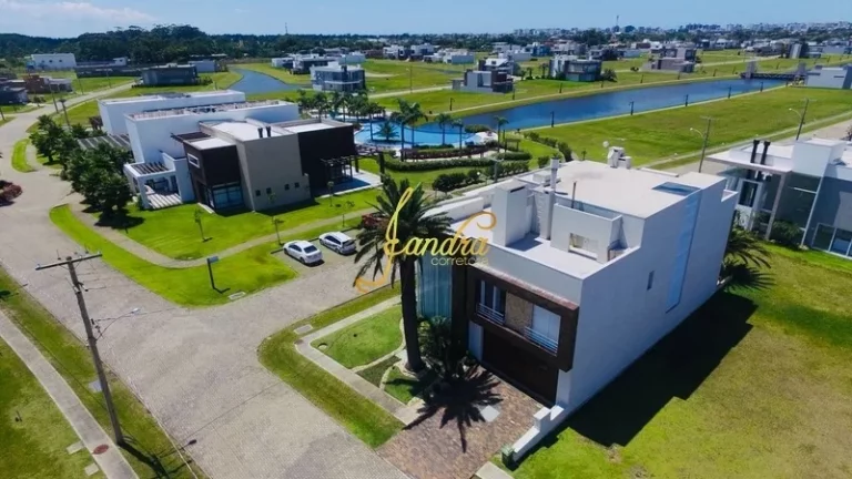 Imagem Sobrado triplex com 05 suítes mobiliado e decorado