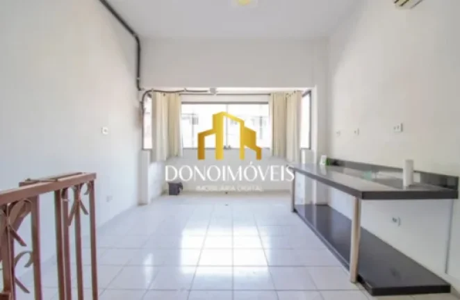 Imagem LOJA E SOBRELOJA Área total de 67m², incluindo o térreo e a sobreloja. No térreo, a loja possui ...