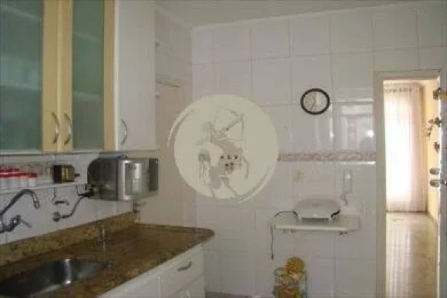 Imagem APARTAMENTO A VENDA NO EMBARE EM PREDIO FRENTEAO MAR COM VISTA LATERAL