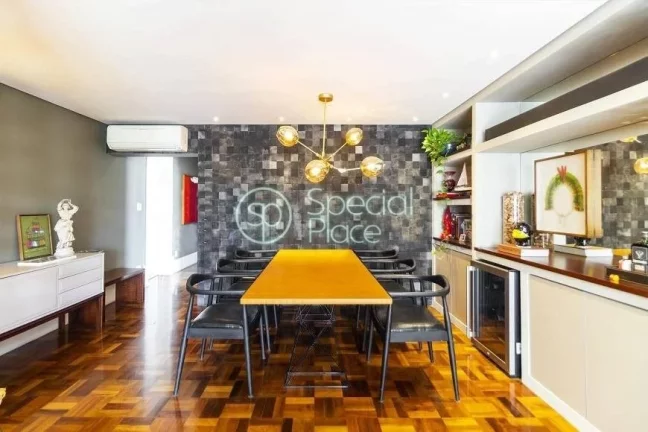 Imagem Excelente apartamento com 175m² no Jardim América. Amplo living para dois ambientes e varanda espa...
