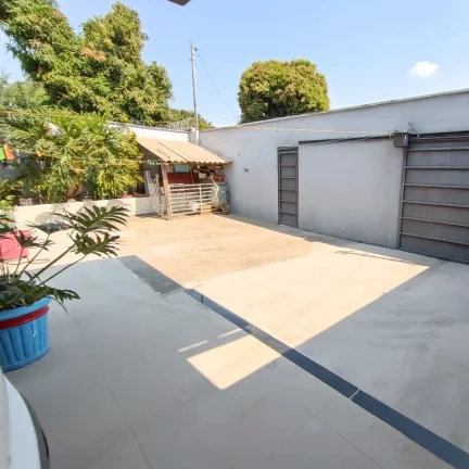 Imagem Casa De 3 Quartos Com Suite Sozinha No Lote Em Avenida No Marilia