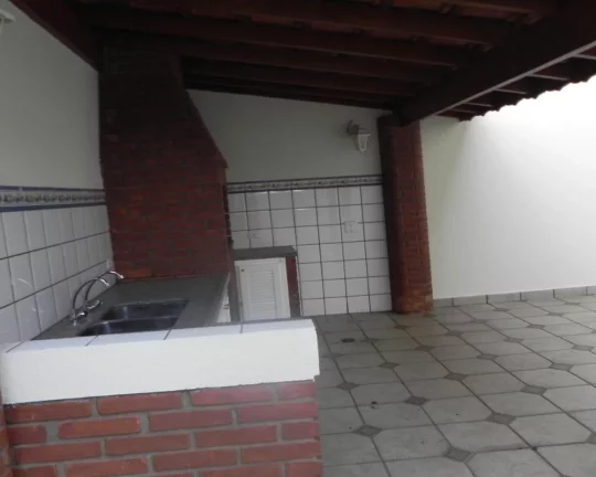 Imagem Vendo casa em condomínio fechado 3 suítes , Parque dos Príncipes