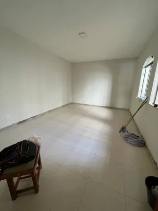 Imagem Casa Duplex à venda com 2 suítes, 4 salas e 6 Wc - Confira!