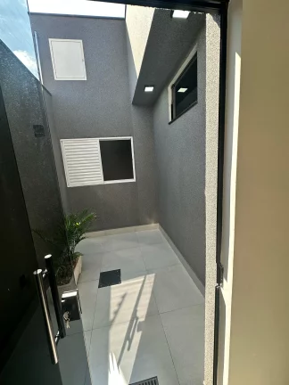 Imagem Casa de Luxo no Jardim Natal I, Piscina Aquecida, Suite com Closet Amplo, Iluminação e Paisagismo