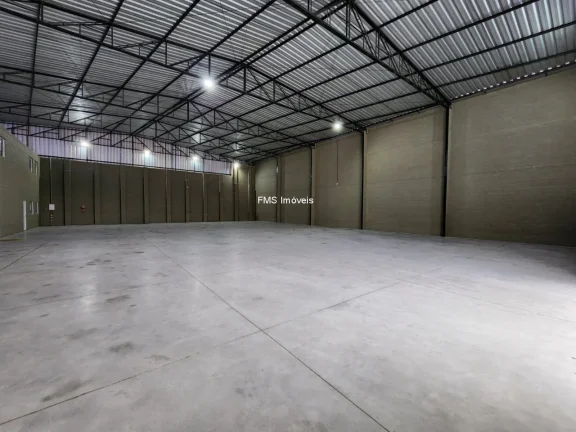 Imagem Galpão para alugar com 1050m2 em Santana de Parnaíba - SP.
