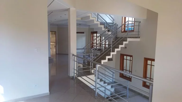 Imagem Sobrado com 4 dormitórios à venda, 335 m² por R$ 2.150.000,00 - Caputera - Arujá/SP