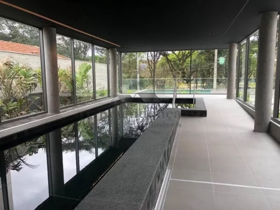 Imagem Apartamento de Alto Padrão à venda na Rua Curitiba com 2 suites e 5 vagas, 332m2