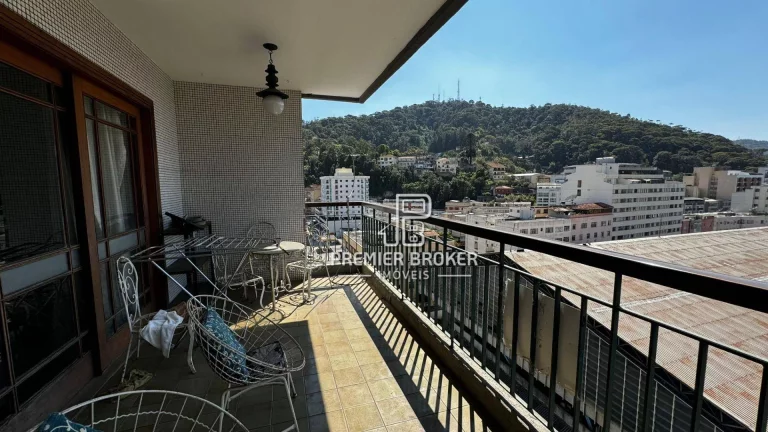 Imagem Apartamento à venda, 187 m² por R$ 890.000,00 - Várzea - Teresópolis/RJ
