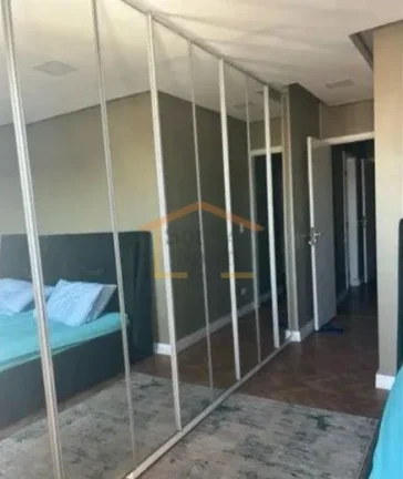 Imagem Apartamento com 178m², 4 dormitórios, sendo 2 suites, todos com armários planejados. Uma das suí...