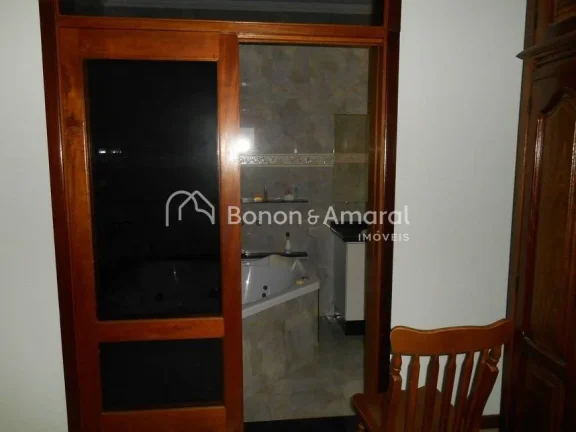 Imagem Linda e espaçosa casa com com toque rústico. Possui terreno de 286m² e 230m² de área construíd...