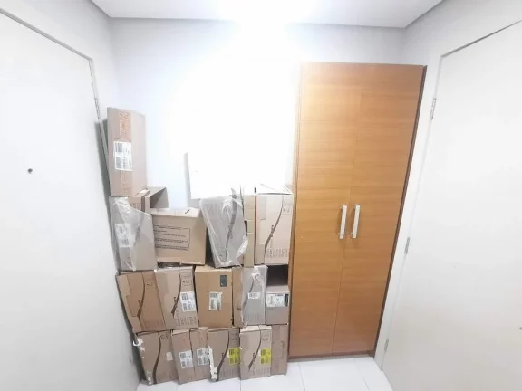 Imagem Sala Comercial à Venda, 81,8 m2, 2 ambientes com sacada, 2 bwc, garagem, Centro, Florianópolis, SC