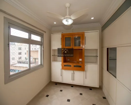Imagem LOCAÇÃO NO CORAÇÃO DO ITAIM BIBI APARTAMENTO ESPAÇOSO 188 M AREA ÚTIL 3 DORMITÓRIOS SENDO 2 DELES SUÍTE LAVABO 2 VAGAS ANDAR ALTO FAÇA TUDO A PÉ