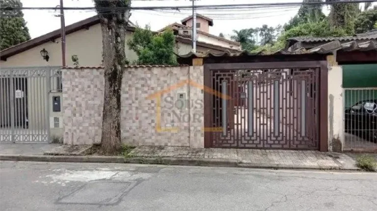 Imagem Casa Térrea Grande, 3 dormitórios, sendo1 suíte, 2 banheiros, área gourmet, salão de festas, to...