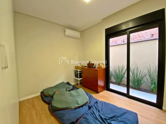 Imagem Com 190 m² de área construída, essa casa térrea encanta pela planta bem distribuída, ambientes ...