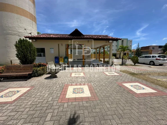 Imagem APTO TÉRREO COM 2 QUARTOS, SALA 2 AMBIENTES E MERCADO NO CONDOMÍNIO | ACEITA FINANCIAMENTO.