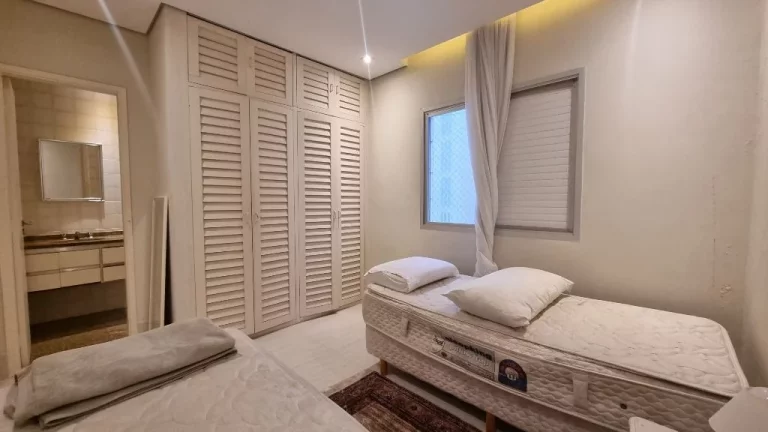 Imagem Apartamento com 3 dormitórios à venda, 180 m² - Pitangueiras - Guarujá/SP