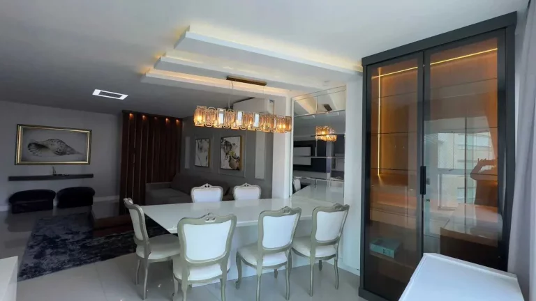 Imagem Apartamento com 3 suítes e 2 vagas de garagem em - Balneário Camboriú/SC