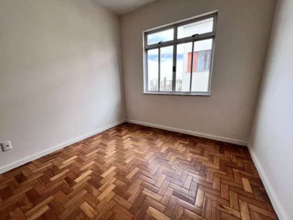 Imagem LOCAÇÃO: Apartamento 3 Quartos no Centro de Barbacena – Reformado e Pronto para Morar