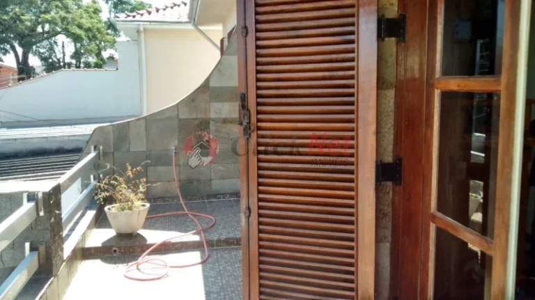 Imagem Sobrado reformado recentemente à venda no bairro Santa Terezinha, São Bernardo do Campo com 3 dormitórios, sendo 2 suíte, 3 vagas, 174m²
