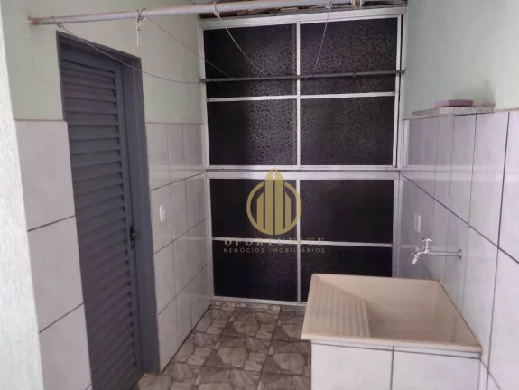 Imagem Casa com 3 dormitórios à venda, 100 m² por R$ 330.000,00 - Jardim Interlagos - Ribeirão Preto/SP