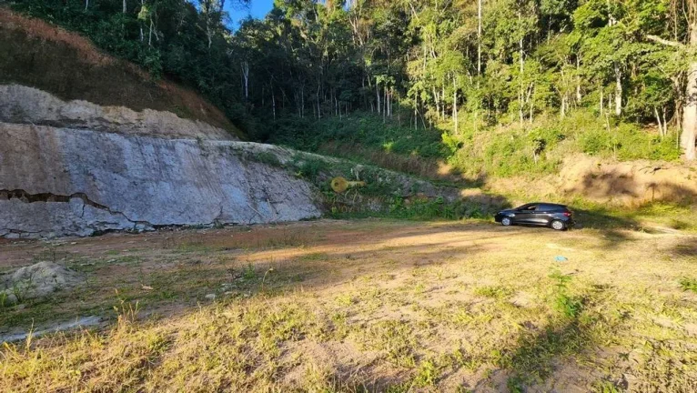 Imagem Terreno para Venda em Teresópolis / RJ no bairro Três Córregos