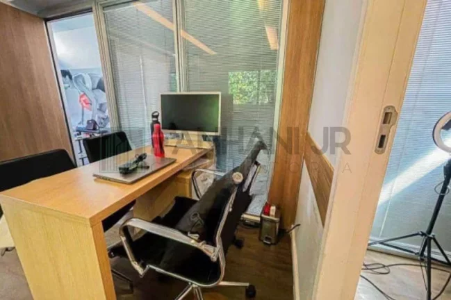 Imagem Casa Comercial à Venda/Locação em São Paulo-SP, Jardim América: 6 salas, 4 banheiros, 4 vagas, 350m²!